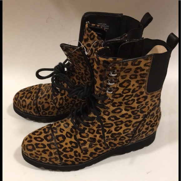 NWOB Donald J Pliner Camren Leopard-Print Hiker Boots - Picture 6 of 16